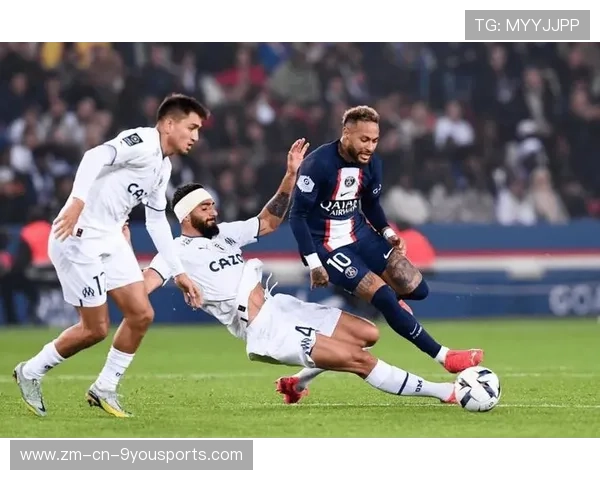 法甲决胜瞬间，球员展示斗志，法甲的比赛