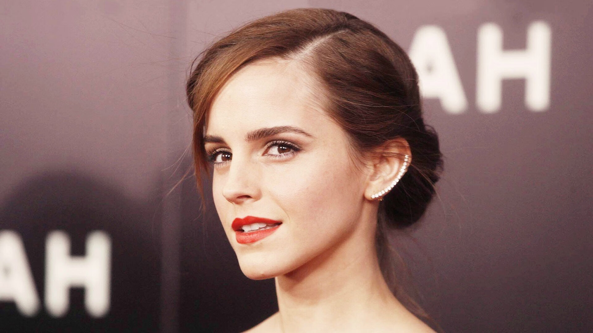 九游娱乐官网-五大联赛门将传控参与度逐年上升是否有效，门将接回传违例