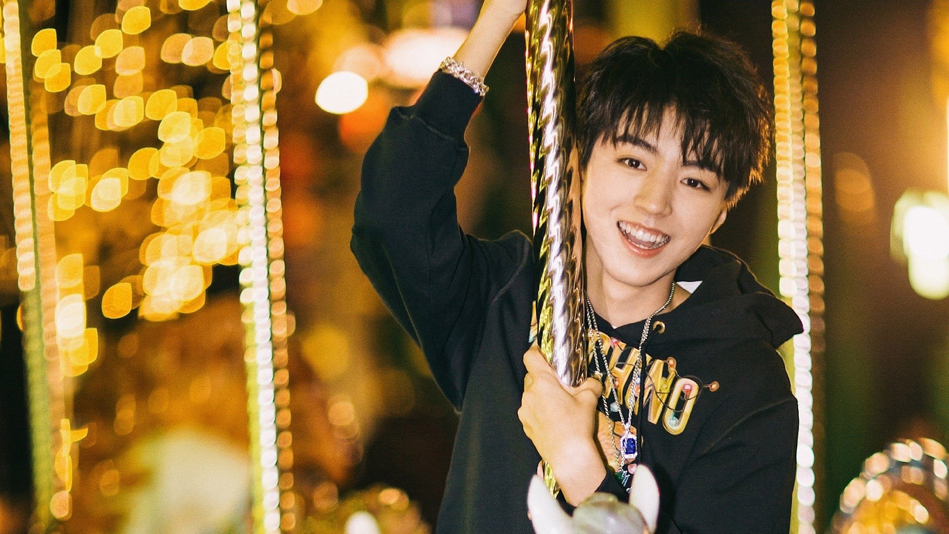 九游娱乐在线-张雨霏三冠加身 成就满载而归，张雨霏夺冠比赛视频